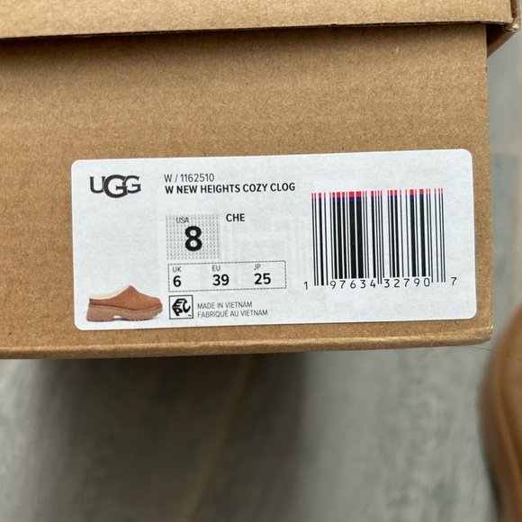UGG Women's New Heights Cozy Clog - Picture 10 of 11
